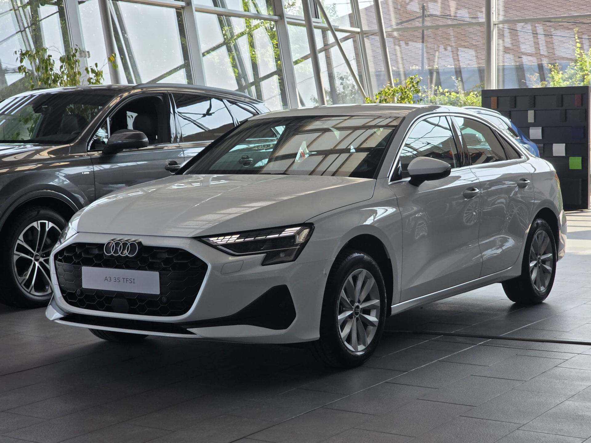 Automobile rulate, Masini de vanzare